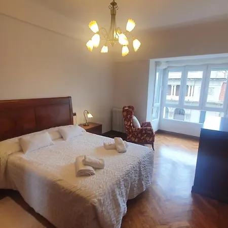 Apartamento Qhawana Begoña - Pisazo Con Garaje, Wifi En Begoña Gijón